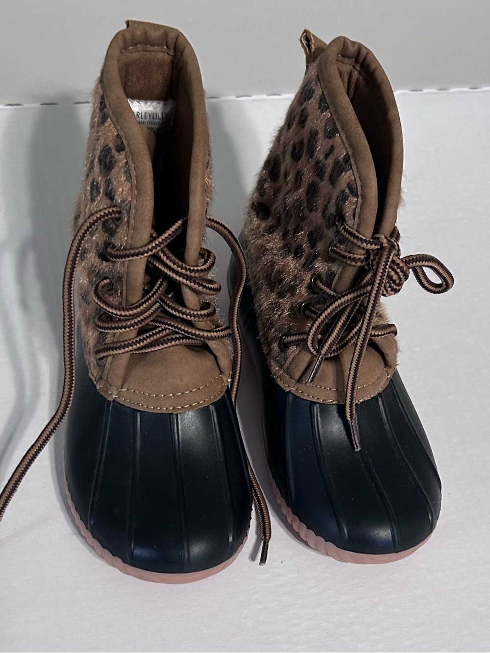 Girls Size 10 MARLEYLILLY Kids Leopard Duck Boots Water Resistant Bottom. READ